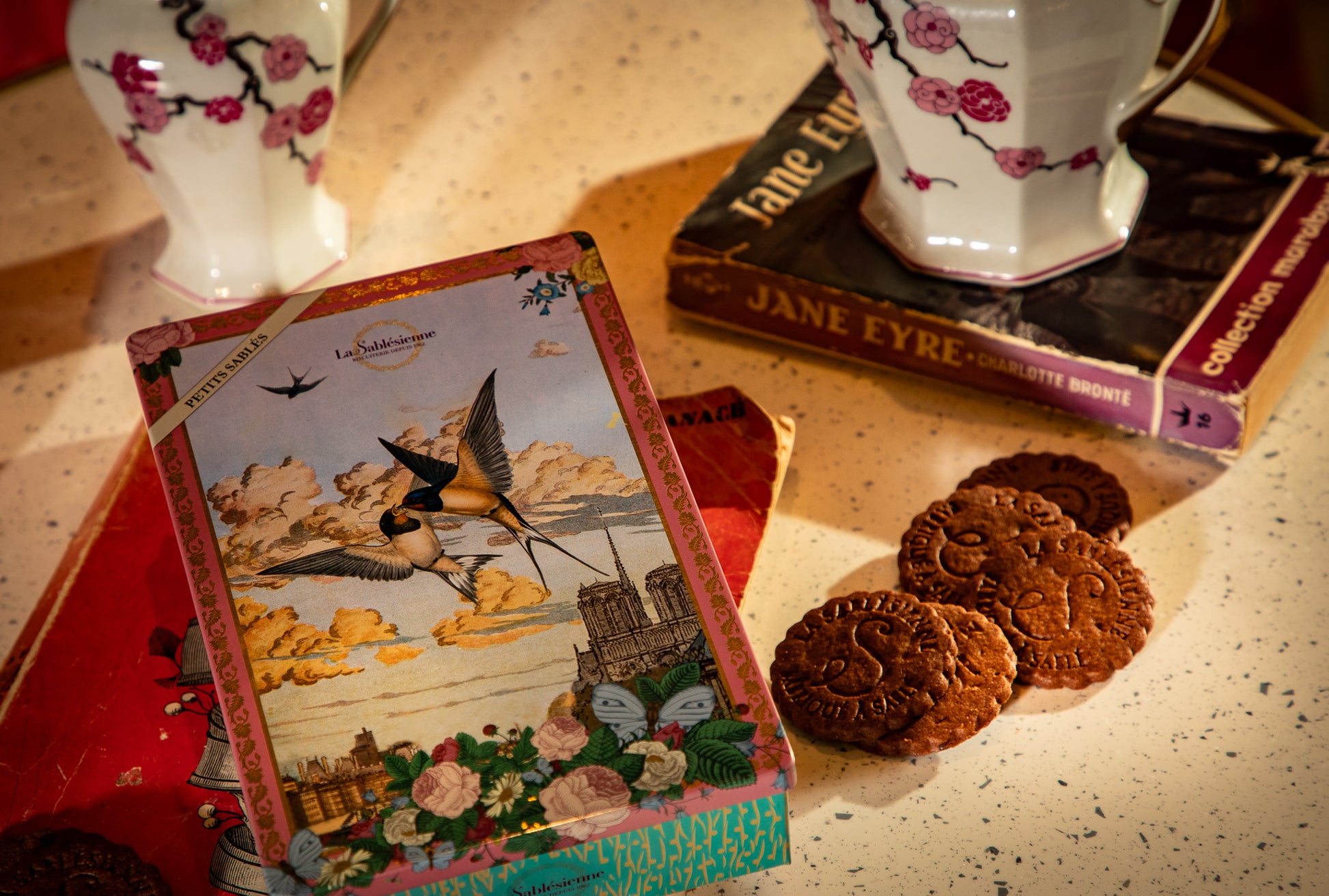 Biscuits sablés tout au chocolat - boite métal "Ciel de Paris" 150g